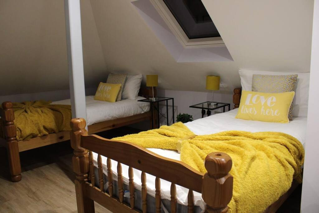 5 Star Apartment Лондон Экстерьер фото