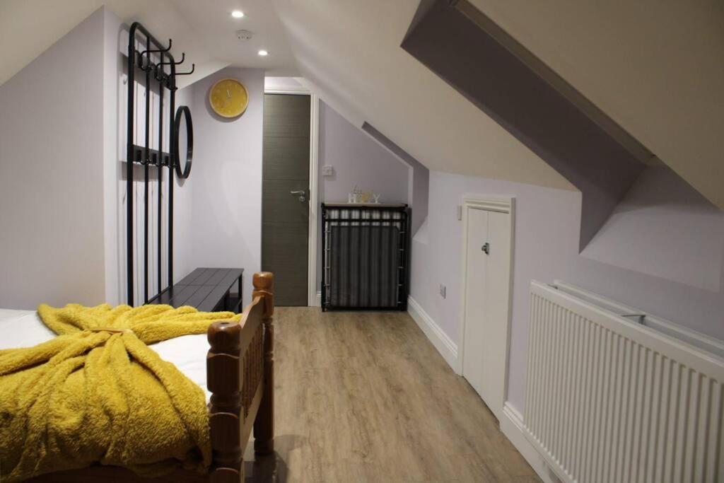 5 Star Apartment Лондон Экстерьер фото
